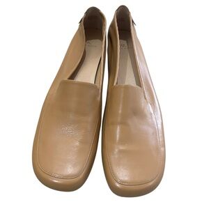 Anne Klein Classic buck leather supersoft slip in tan round toe Loafers sz 8.5